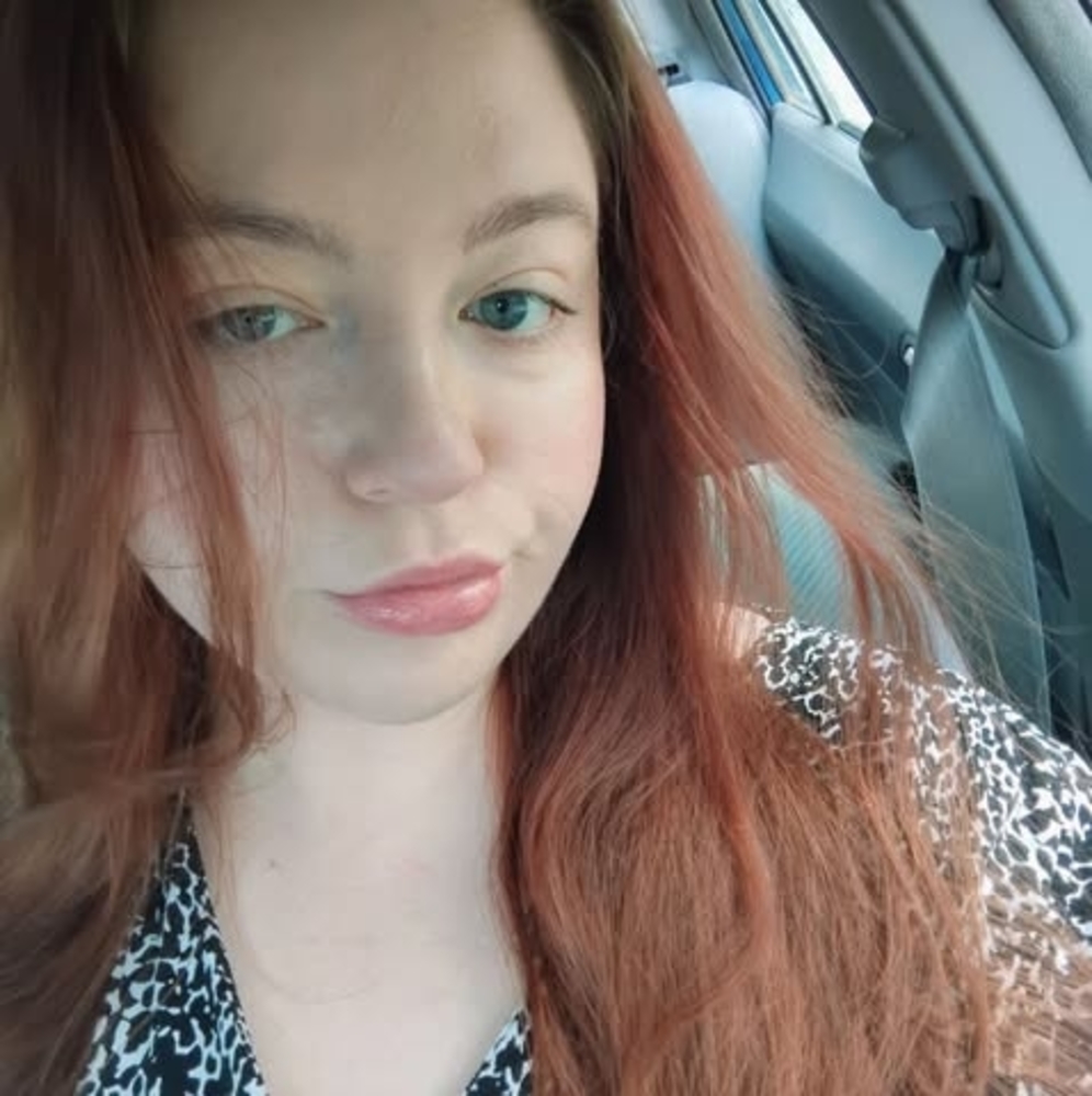 Meet your Posher, Tia